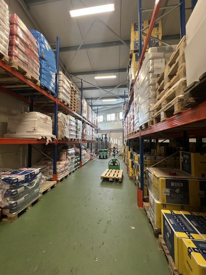 Vente entrepot 800 m² non divisibles