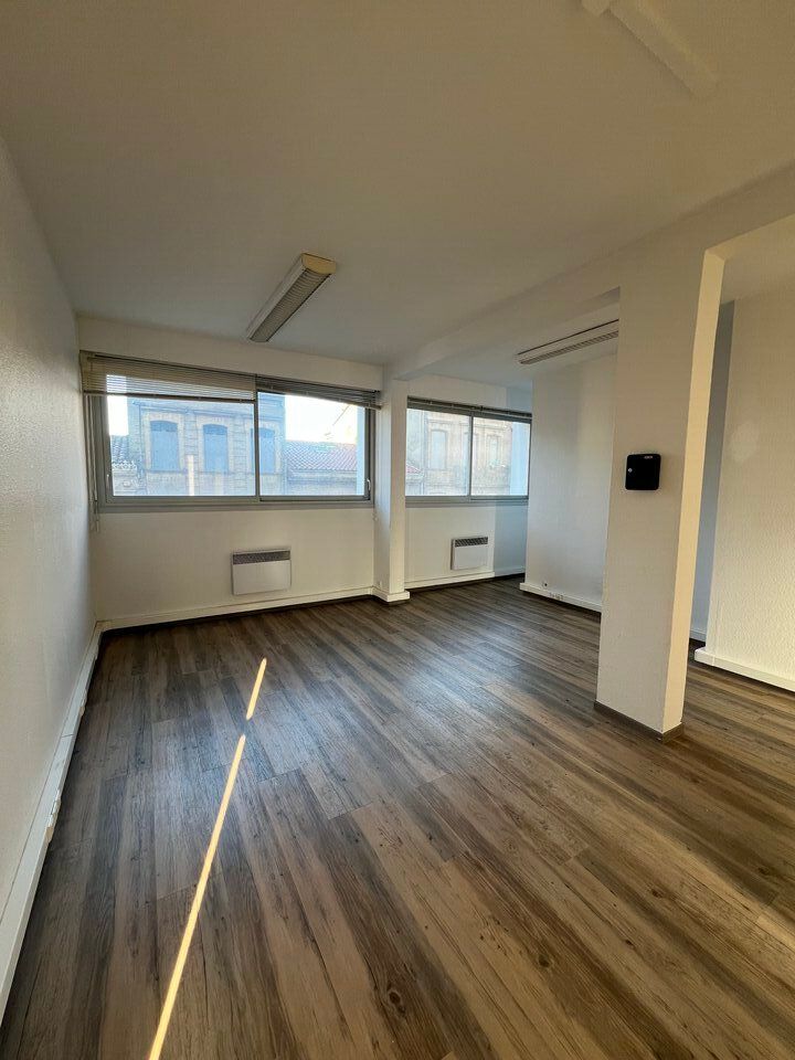 Location bureaux 70 m² non divisibles