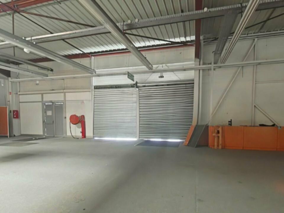 Local d'activités de 1173 ces de parking.m² à louer - Montbéliard (25)