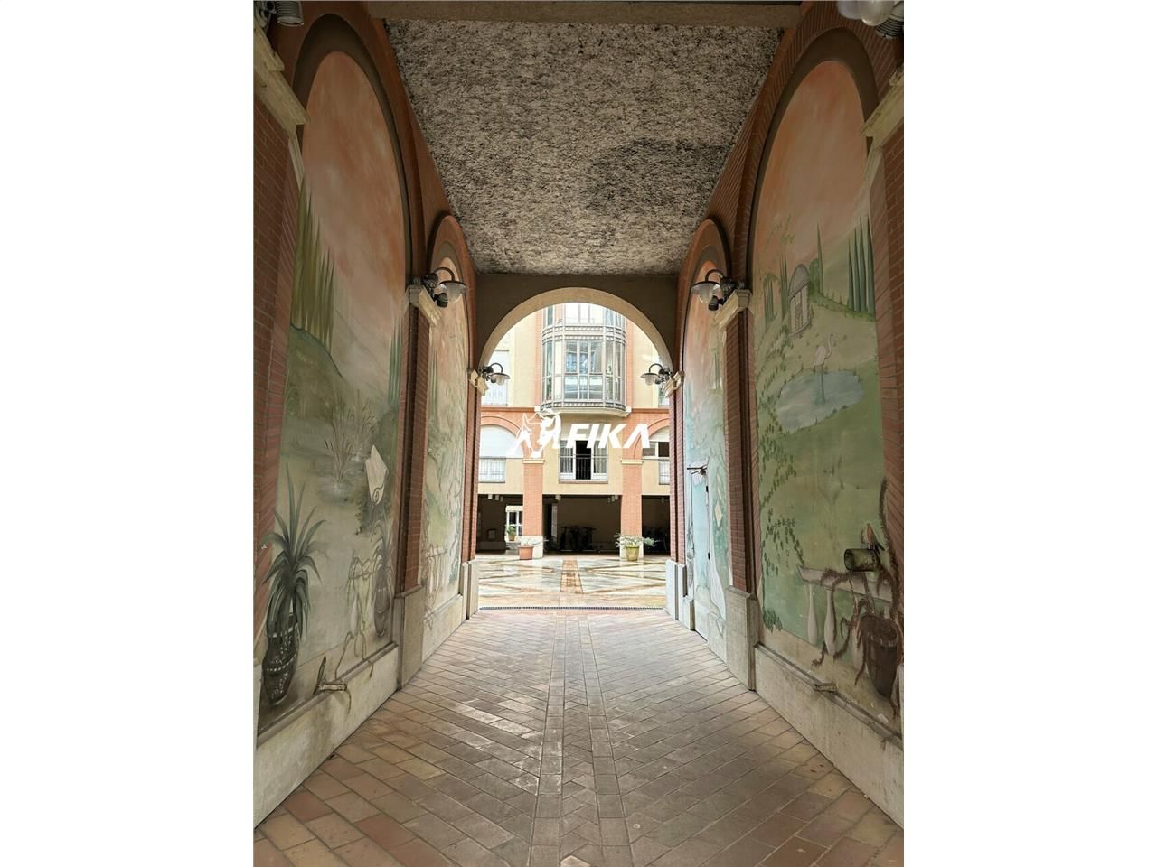 Location bureaux 80 m² non divisibles