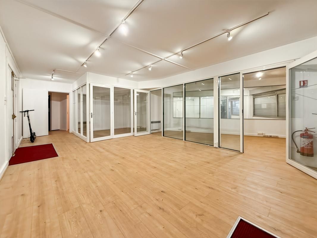 Location bureaux 64 m² non divisibles