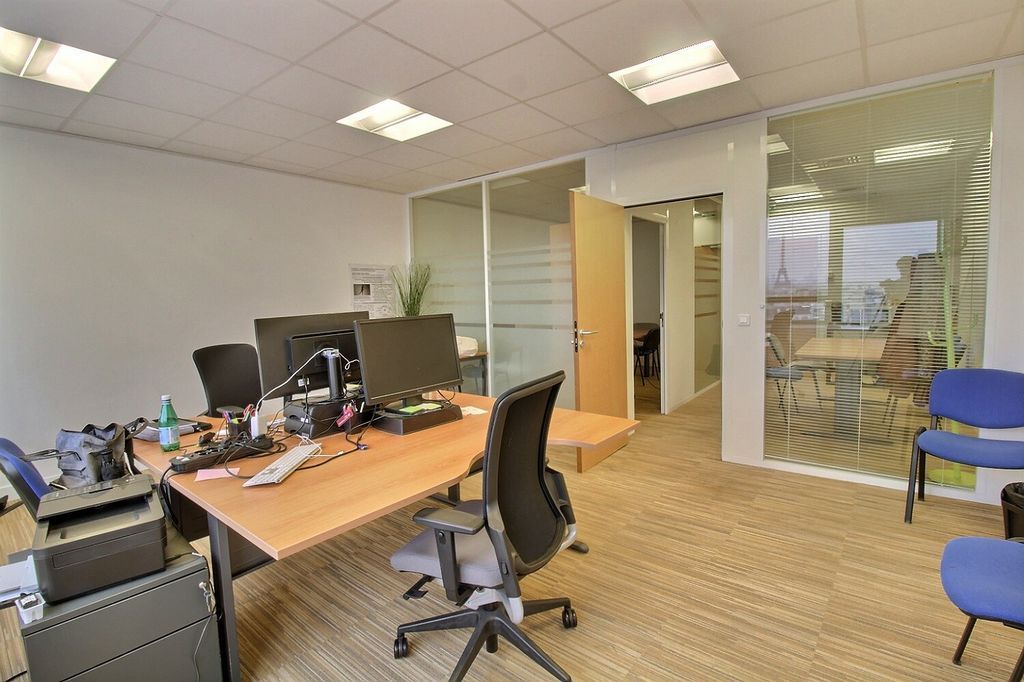 Vente bureaux 131 m² non divisibles