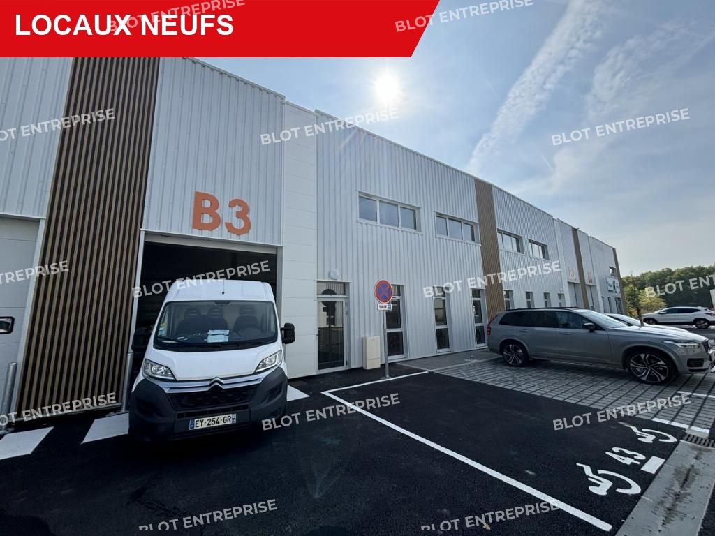 Location entrepôts 173 m² non divisibles