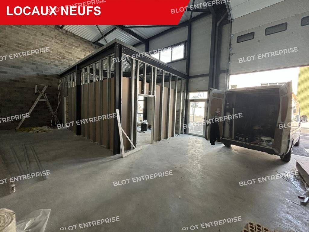 Location entrepôts 173 m² non divisibles