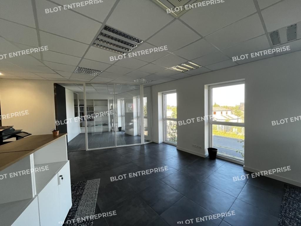 Location bureaux 153 m² non divisibles