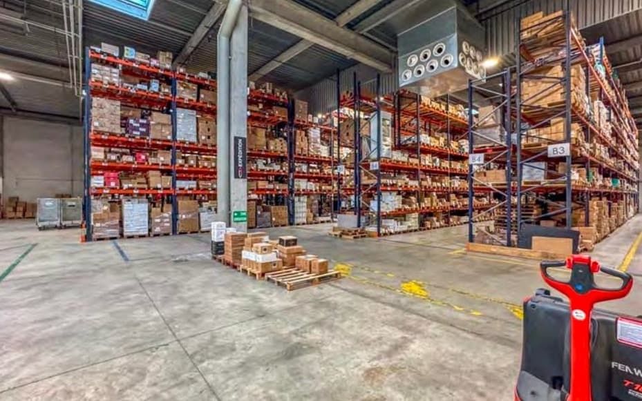 Location entrepôts 20667 m² non divisibles