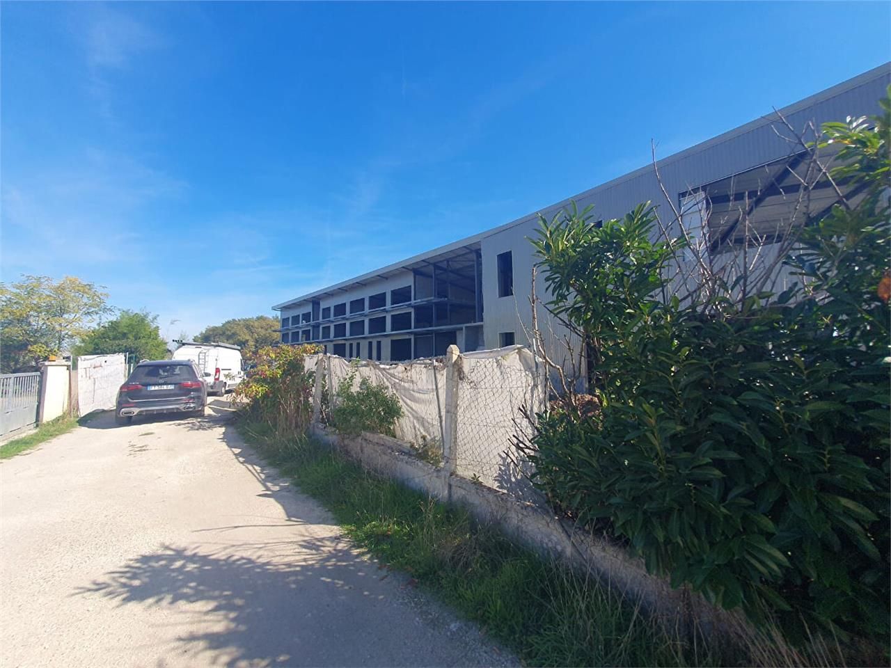 Location local 125.00 m² à MERIGNAC