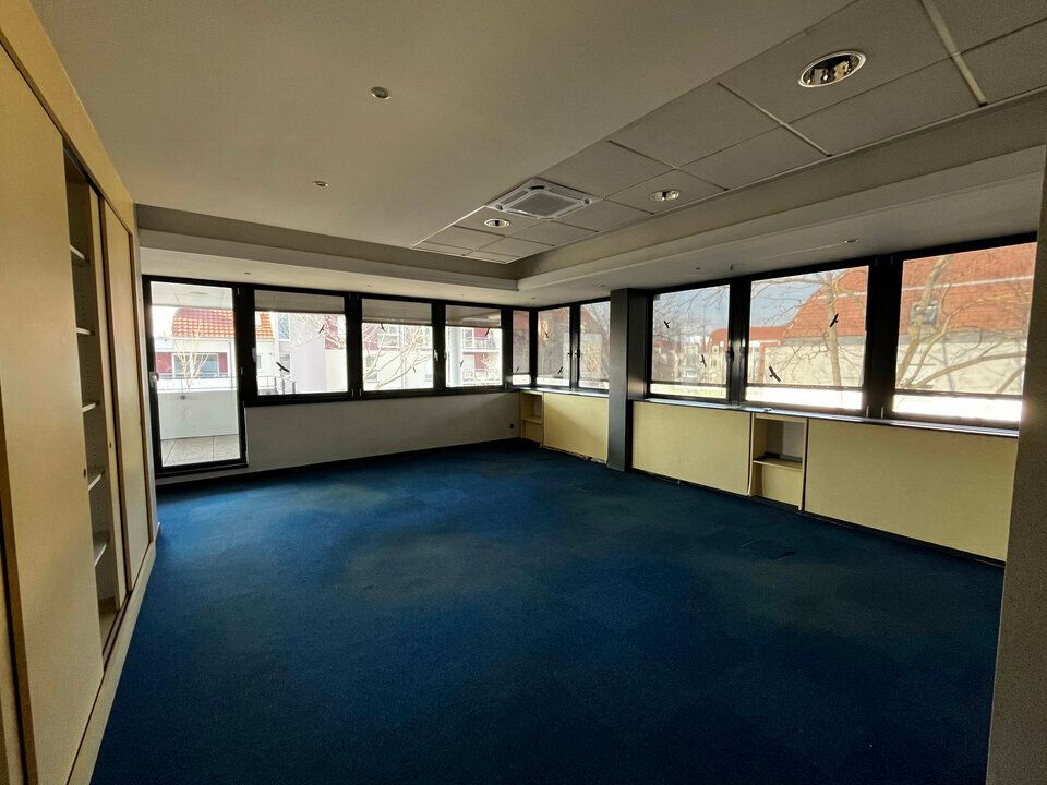À VENDRE –  Un Plateau de bureaux haut de gamme 367 m² + parkings – Dernier étage avec terrasse