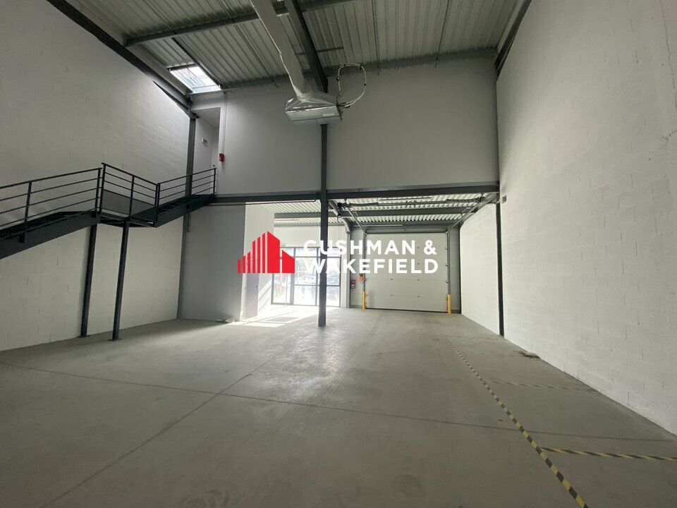 Location activité/entrepôt - 296 m²