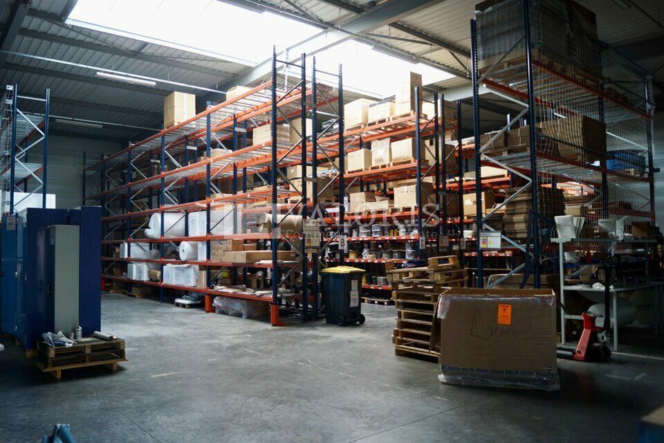 1440 m² pour ce local d'activites en location à Arnas