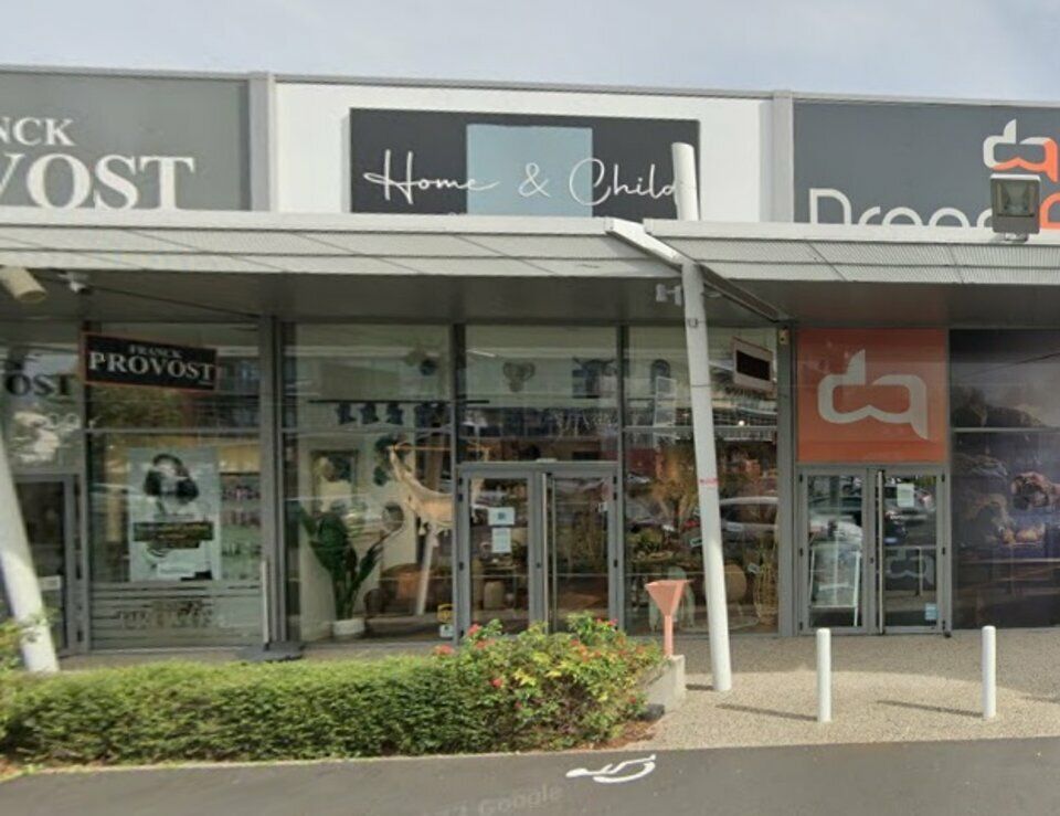 Location local commercial 149.1 m² non divisibles