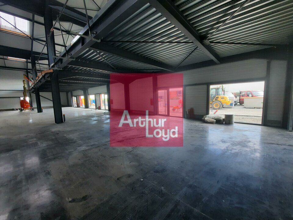 GERZAT A LOUER LOCAL ACTIVITE 538 M² - PROGRAMME NEUF