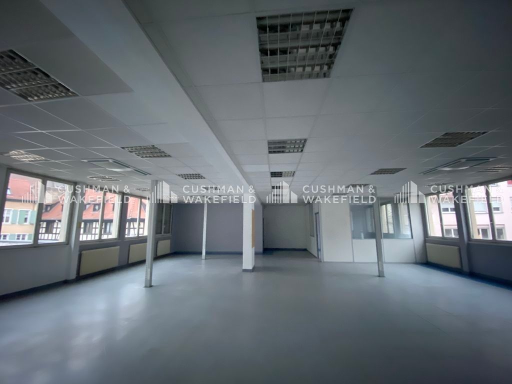 Location bureaux 928 m² divisibles à partir de 433 m²