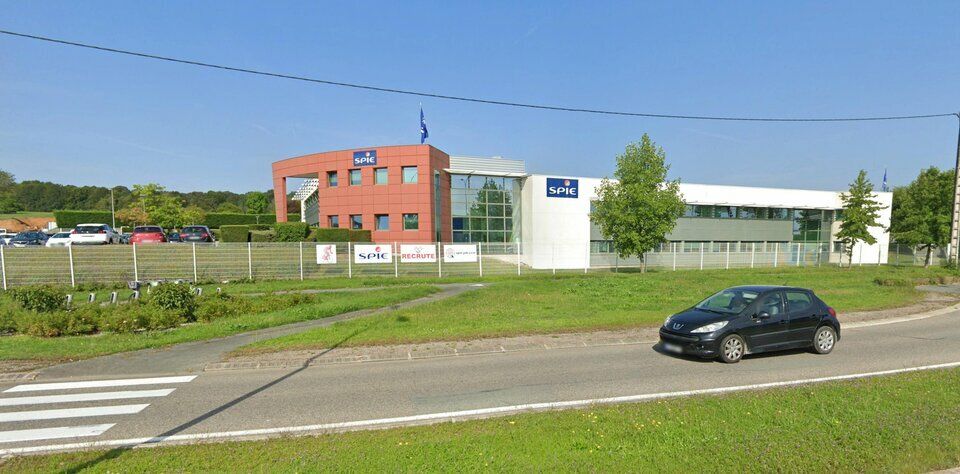 Vente local 3299 m² non divisibles