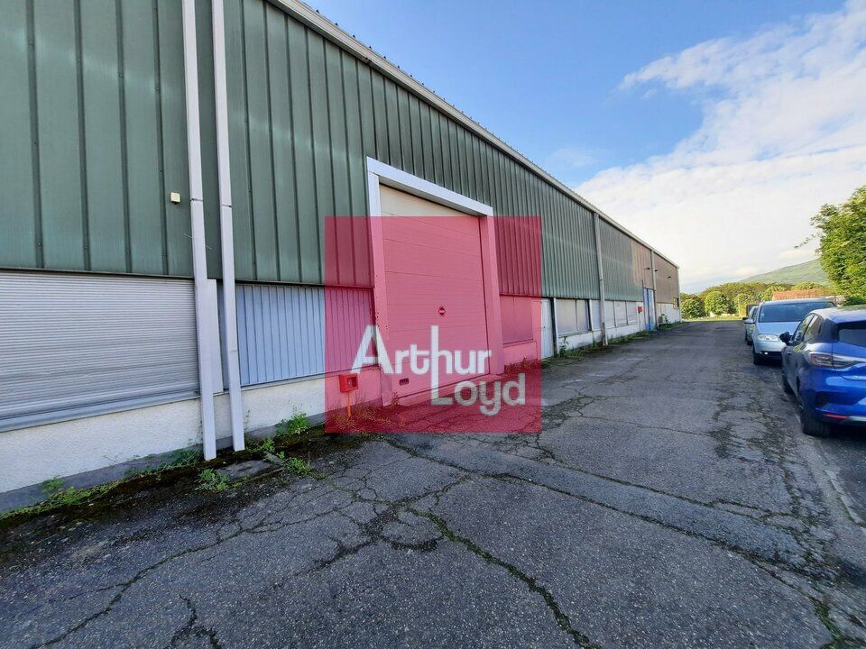 Location entrepot 640 m² non divisibles