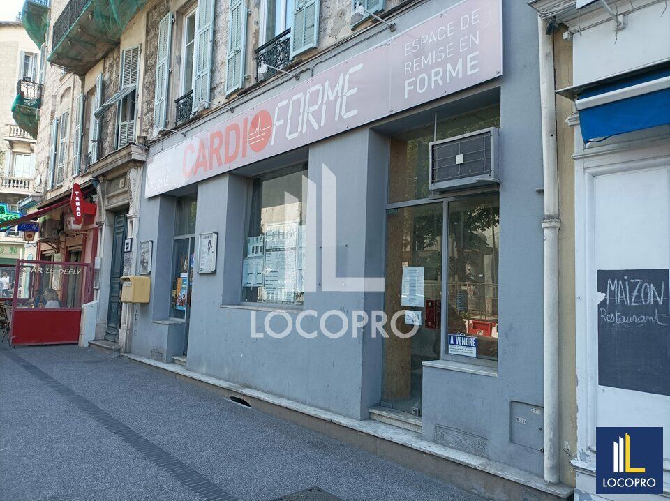 Vente local commercial 83 m² non divisibles