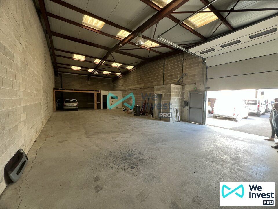 Location local d''activites 215 m² non divisibles