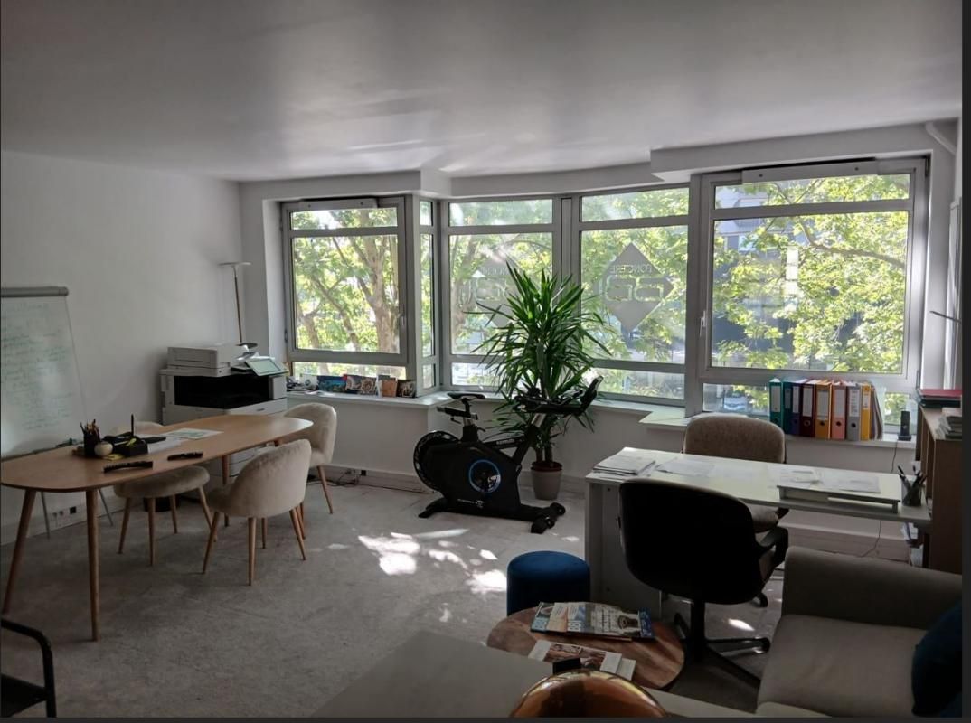 Location bureaux 45 m² non divisibles