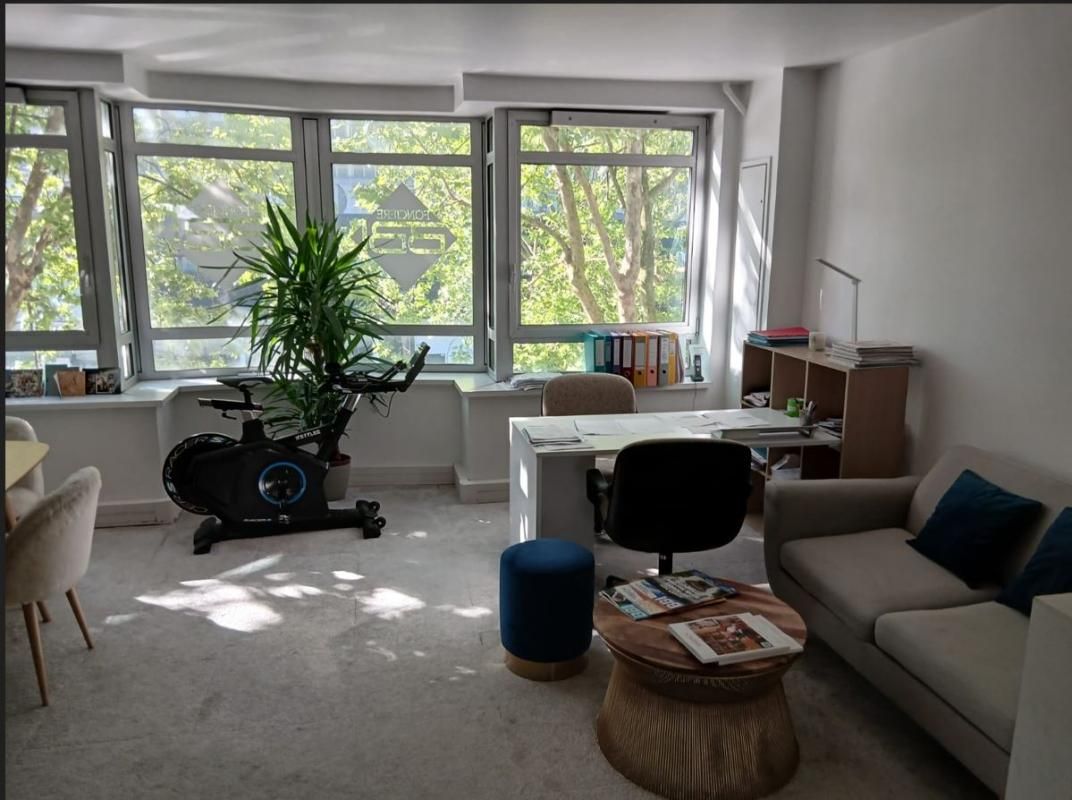 Location bureaux 45 m² non divisibles