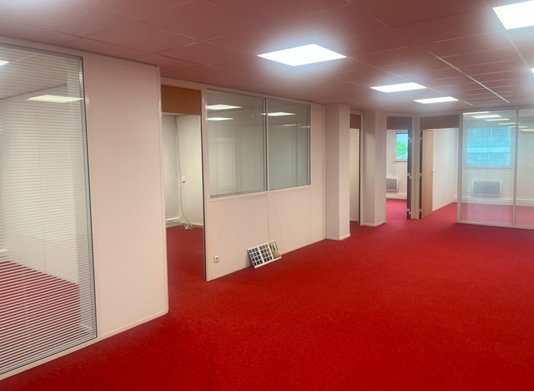 Location bureaux 210 m² non divisibles