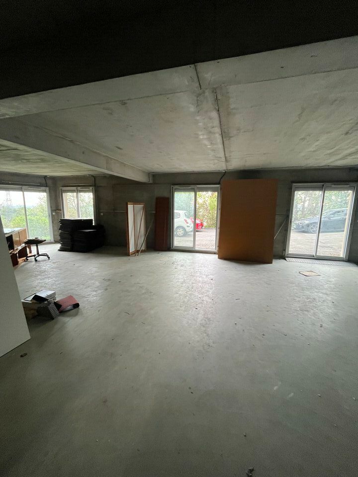 Location entrepot 246 m² non divisibles