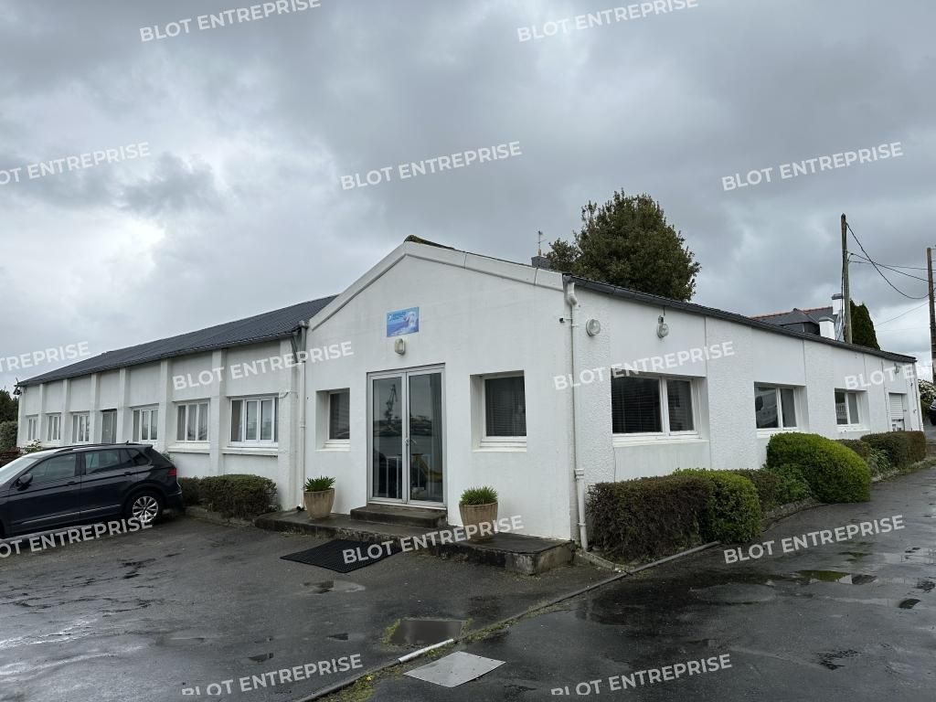 Vente entrepôts 3150 m² non divisibles