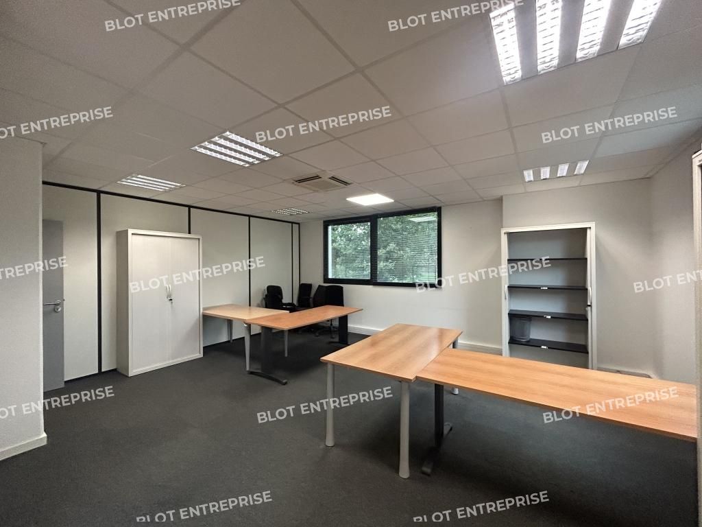 Location bureaux 73 m² non divisibles