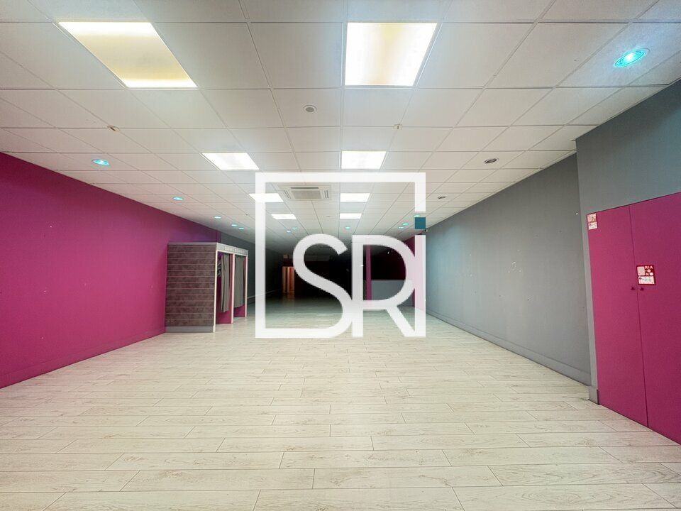 Location local commercial 187 m² non divisibles