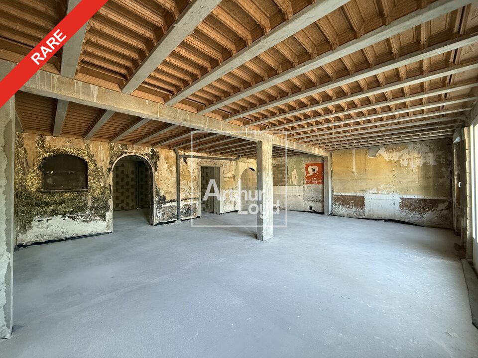 LOCAL COMMERCIAL - BUREAUX - RARE SUR SECTEUR