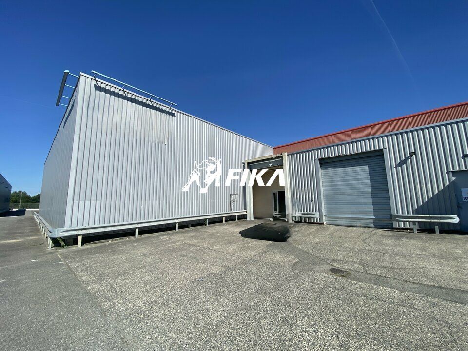 Location local d''activites 1100 m² non divisibles
