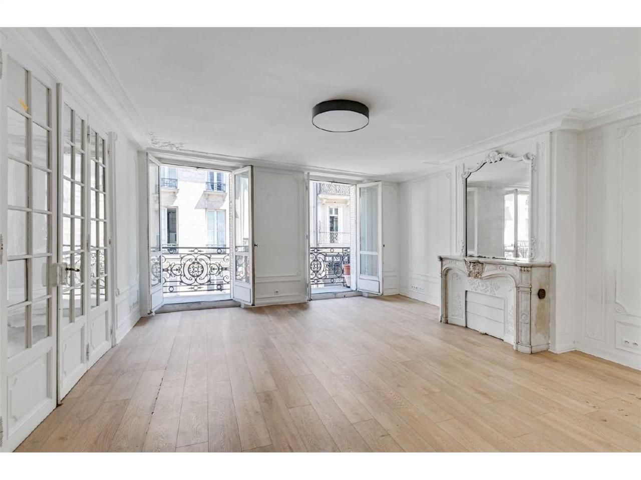 Location bureaux 136 m² à Paris