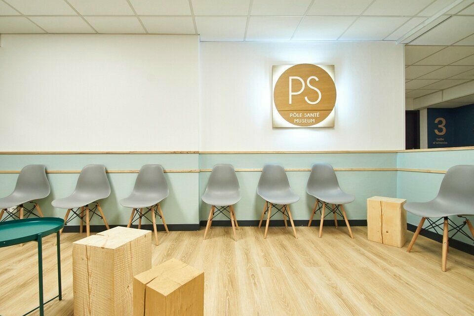 À VENDRE – BUREAUX EN EXCELLENT ÉTAT À USAGE MÉDICAL – LYON 5&#7497;