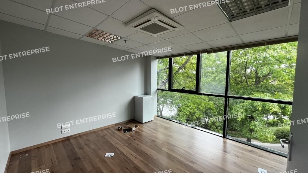 Location bureaux 103 m² non divisibles