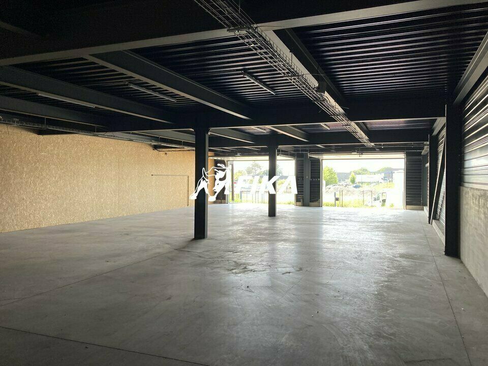 A VENDRE LOCAL D'ACTIVITÉ 1216 m² - (31620) BOULOC