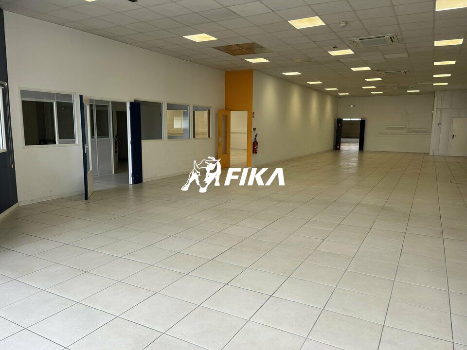 A VENDRE LOCAL D'ACTIVITÉ 800 m² - (31100) TOULOUSE