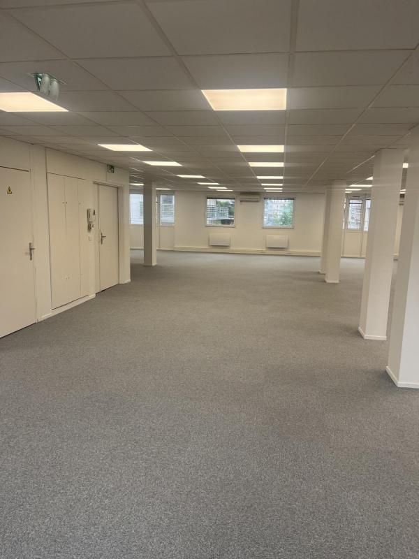 Location bureaux 210 m² non divisibles