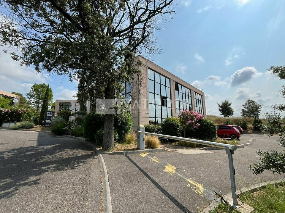 Location bureaux 150 m² non divisibles