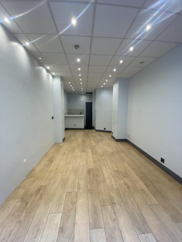 Location local commercial 31 m² non divisibles