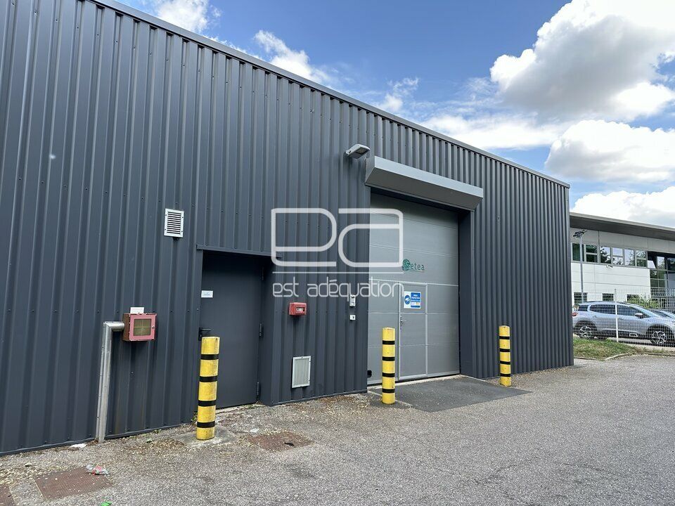 Location entrepot 172 m² non divisibles