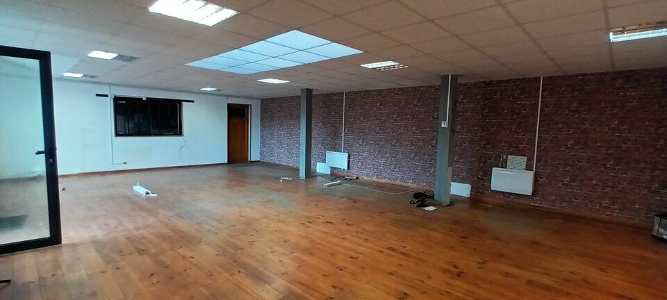 Proche des concessionnaires.