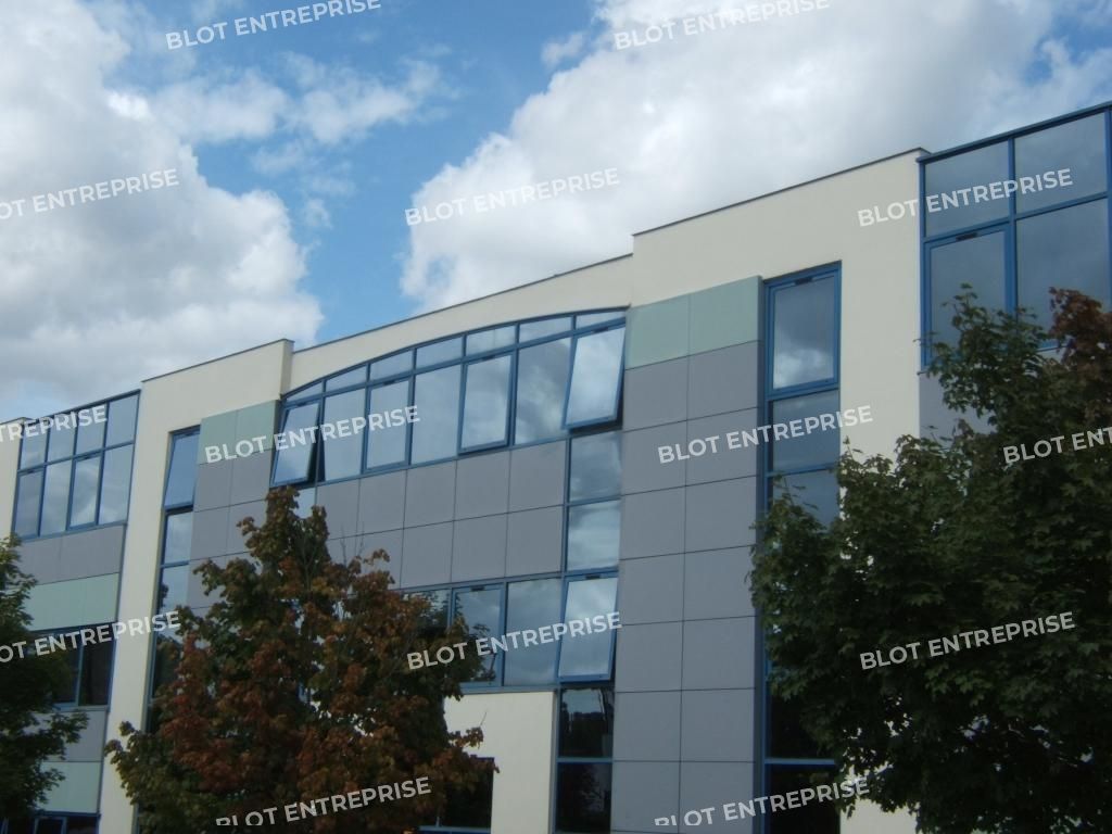 Location bureaux 250 m² non divisibles