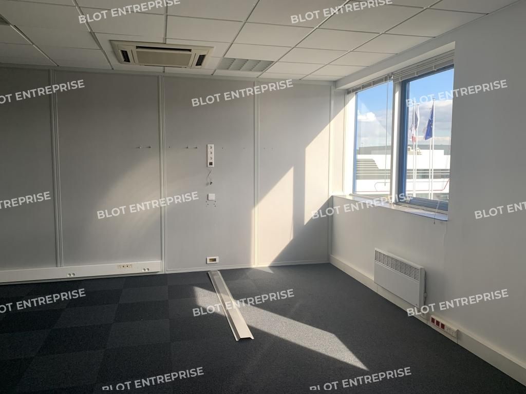 Location bureaux 400 m² non divisibles