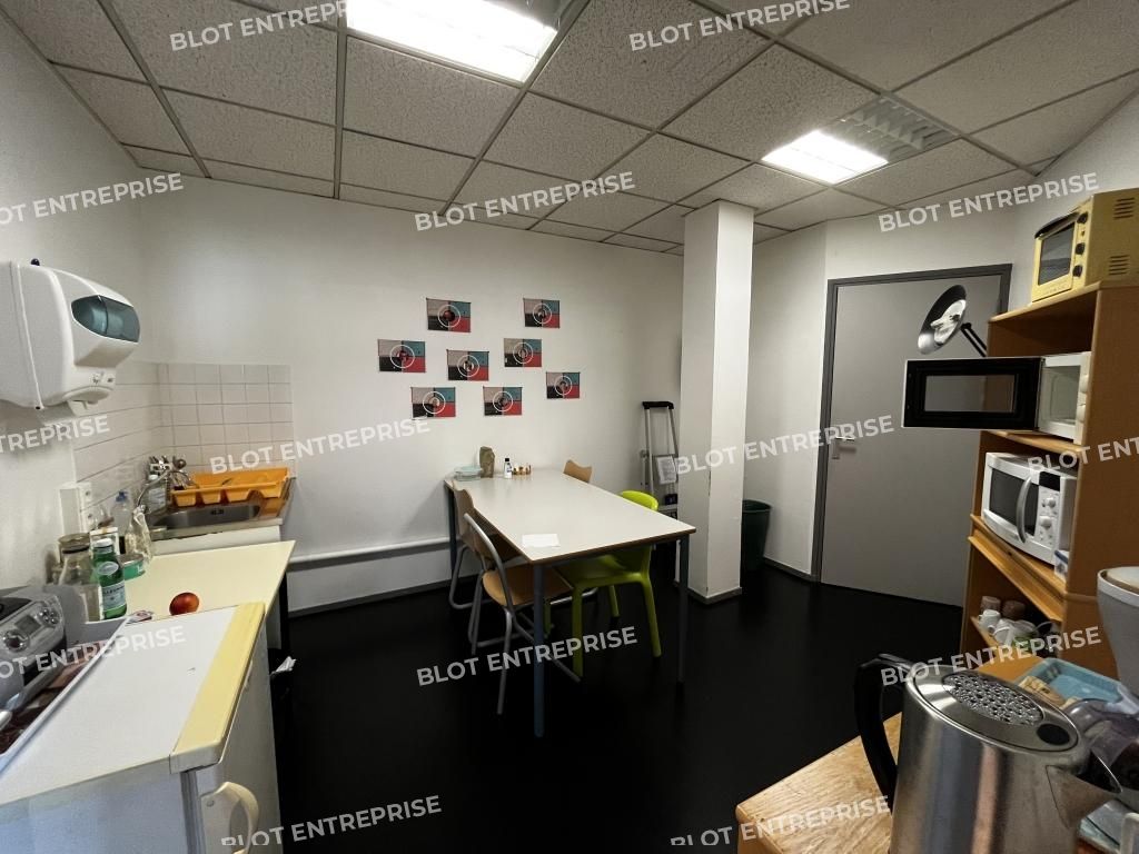 Location bureaux 147 m² non divisibles