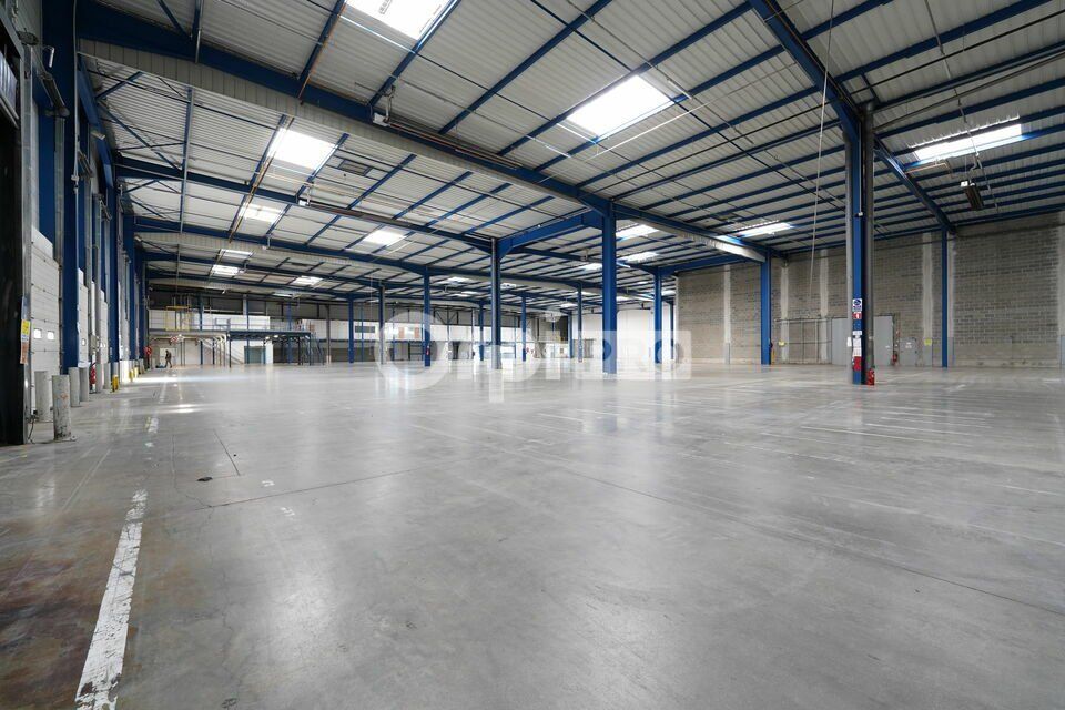 LOCAL D'ACTIVITÉ - À LOUER - MIRIBEL