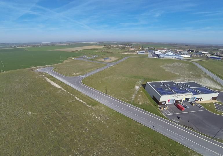 Vente terrain 6438 m² divisibles à partir de 4925 m²