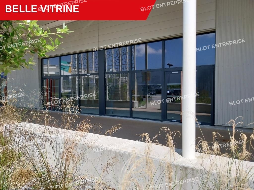 Vente local commercial 550 m² non divisibles