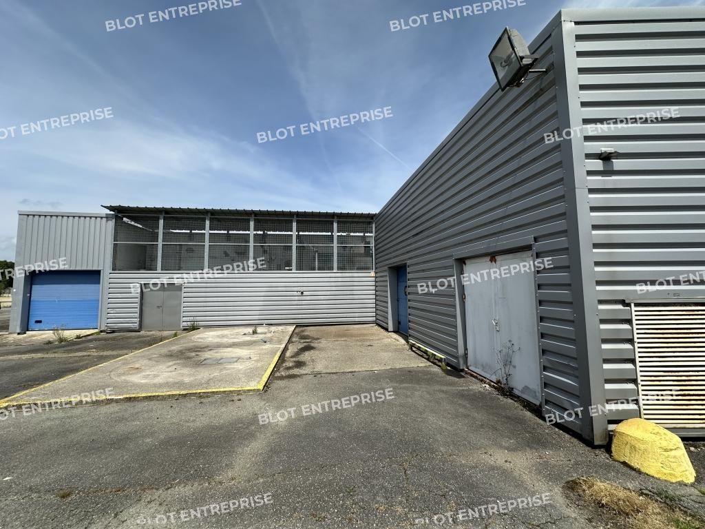 Vente entrepôts 3580 m² non divisibles