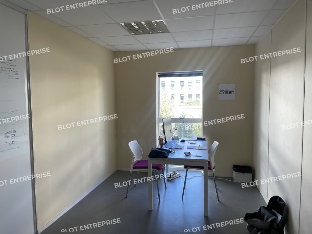 Location bureaux 233 m² non divisibles