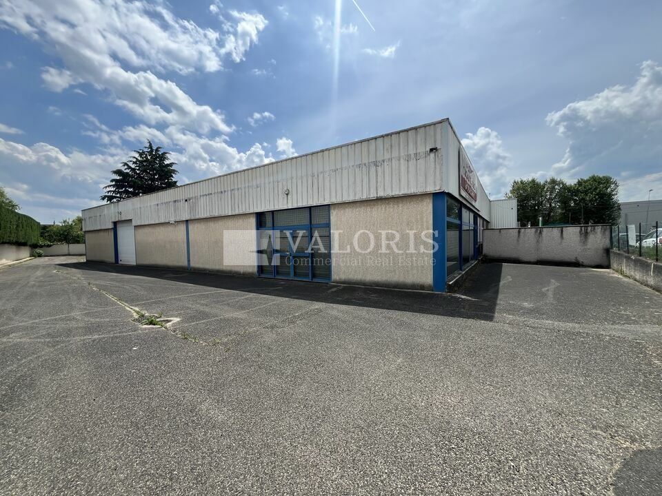 Location local d''activites 400 m² non divisibles