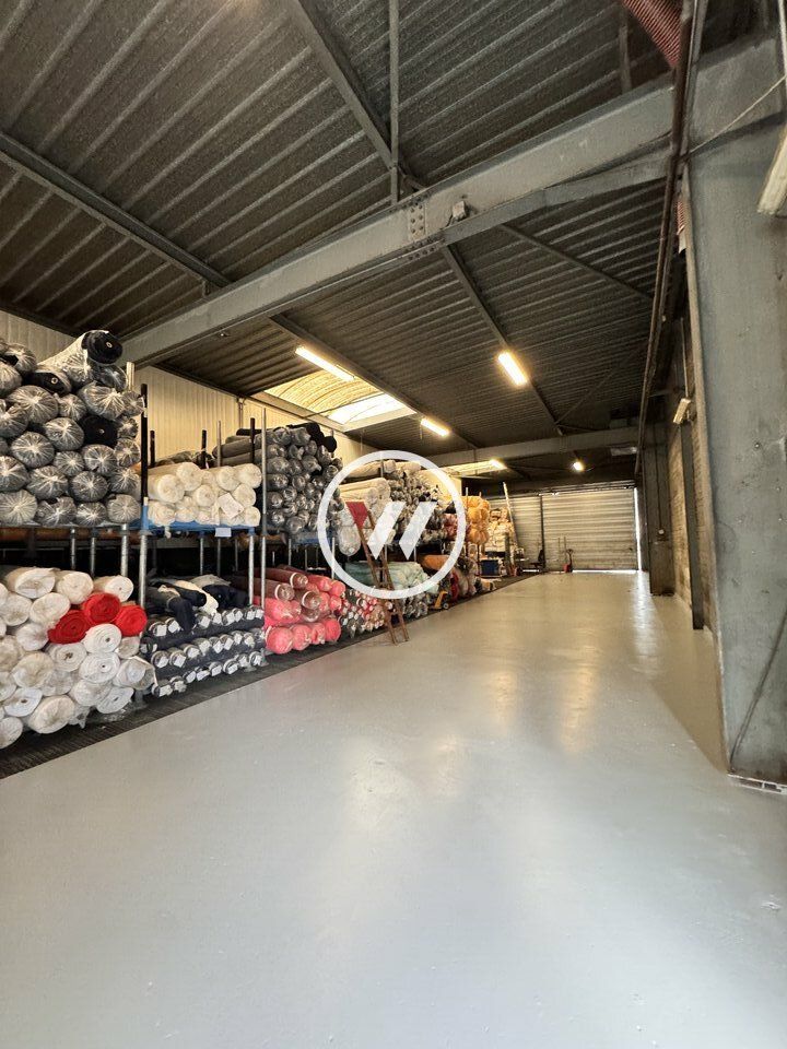 Location entrepot 617 m² non divisibles